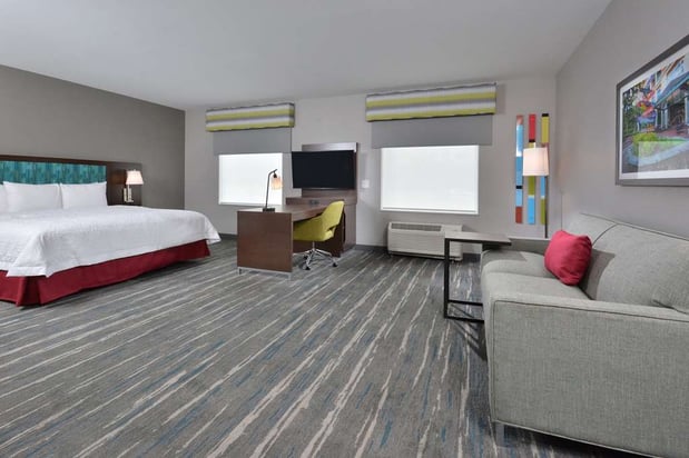 Images Hampton Inn & Suites by Hilton Charlotte North I 485