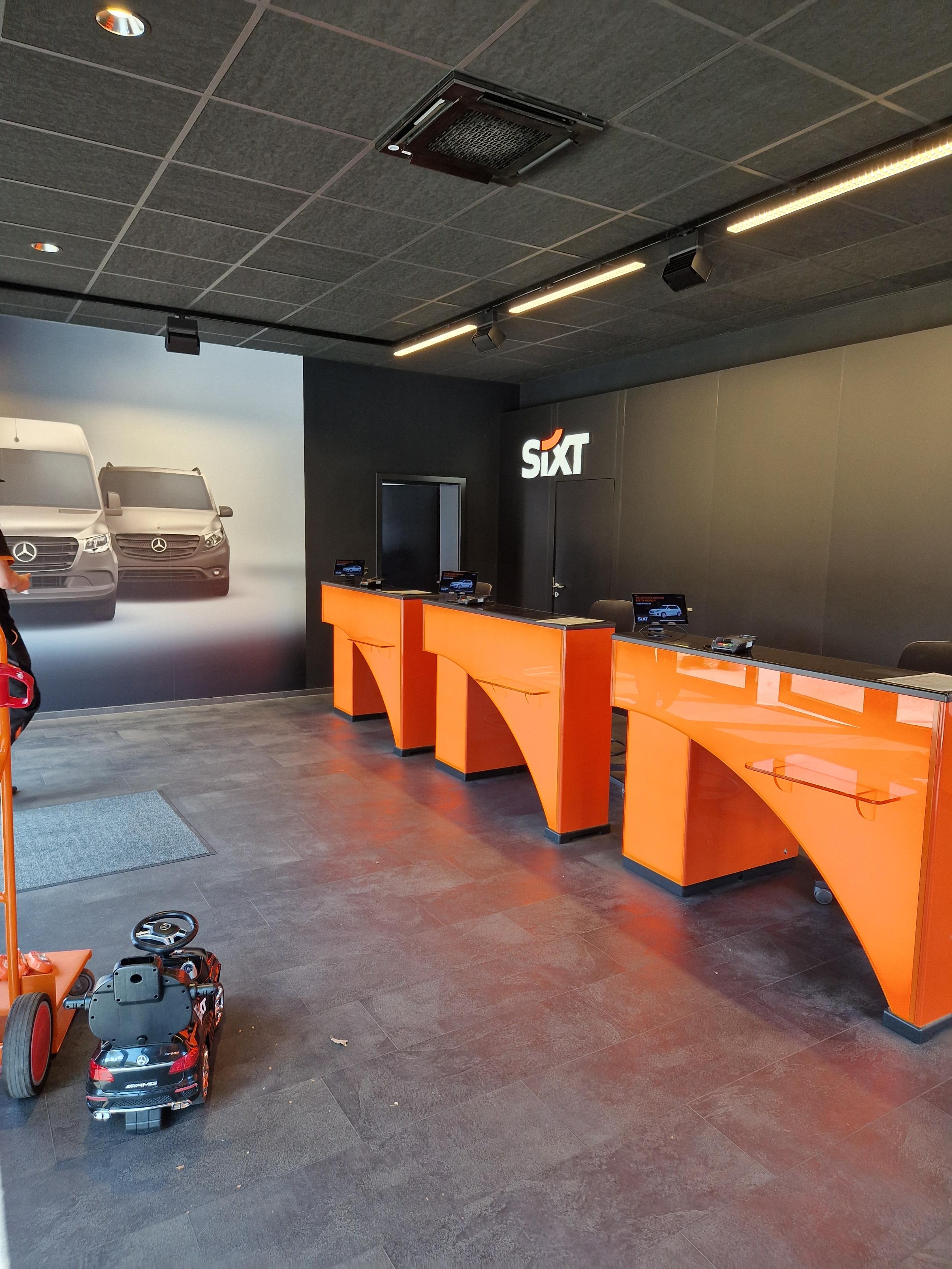 SIXT Truck Center Düsseldorf, Tilde-Klose-Weg 2-4 in Düsseldorf