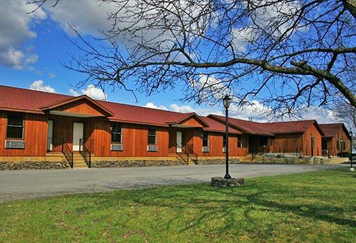 Images Redwood Inn & Suites