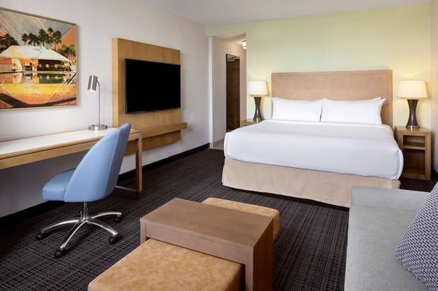 Images Embassy Suites by Hilton Tampa Airport Westshore