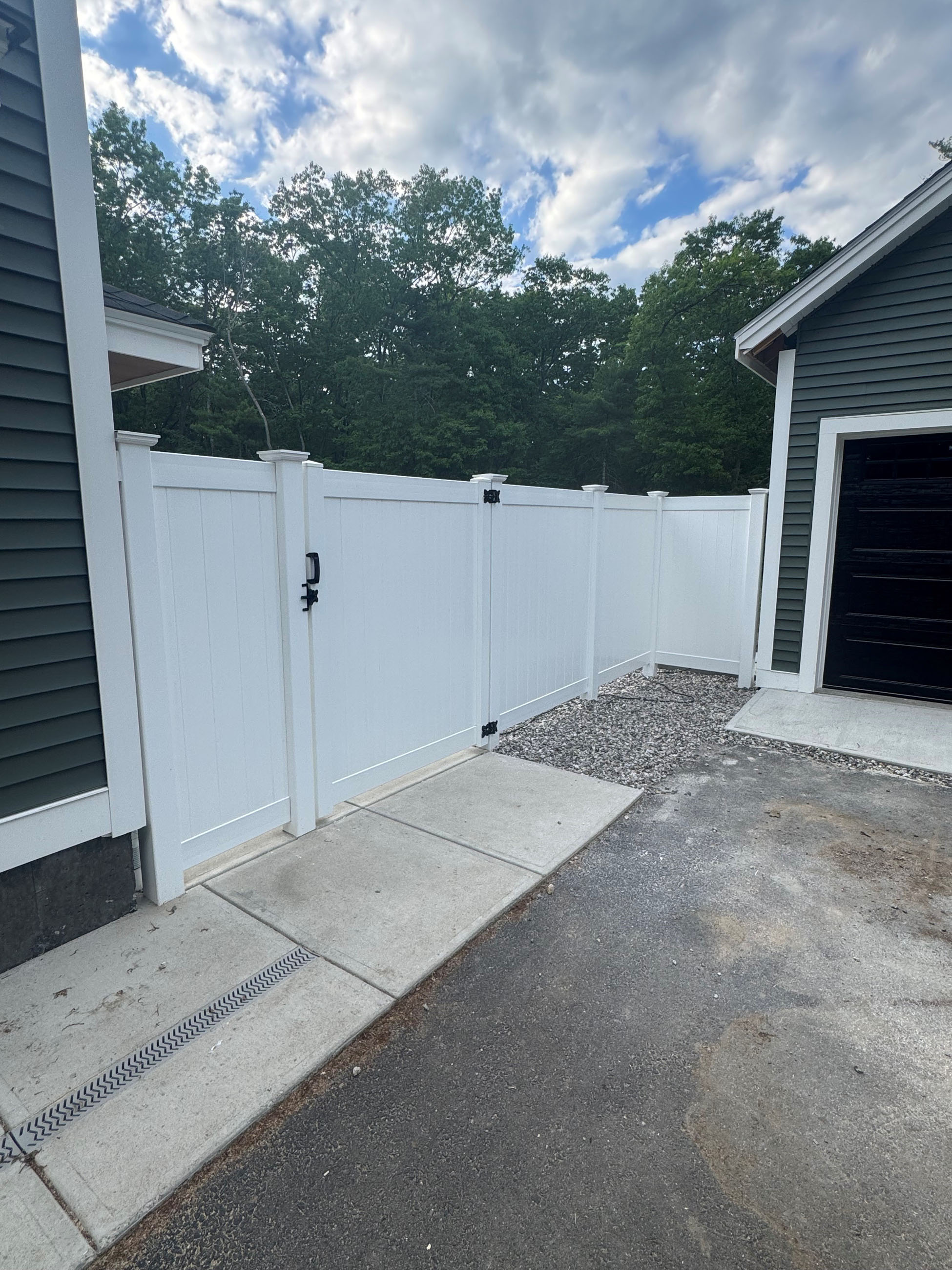 Another beautiful privacy fence completed by the Granite State Fence team!

???? 6' white vinyl privacy fencing
???? 5' wide single access gate
✨ Clean, maintenance-free design
???? Built to withstand New England weather

This installation created a private, functional space between the home and detached garage while adding a clean, finished appearance to the property.

Granite State Fence

#GraniteStateFence #SalemNH #VinylFence #PrivacyFence #WhiteVinylFence #FenceInstallation #BackyardPrivacy #OutdoorLiving #NewHampshireHomes #HomeImprovement