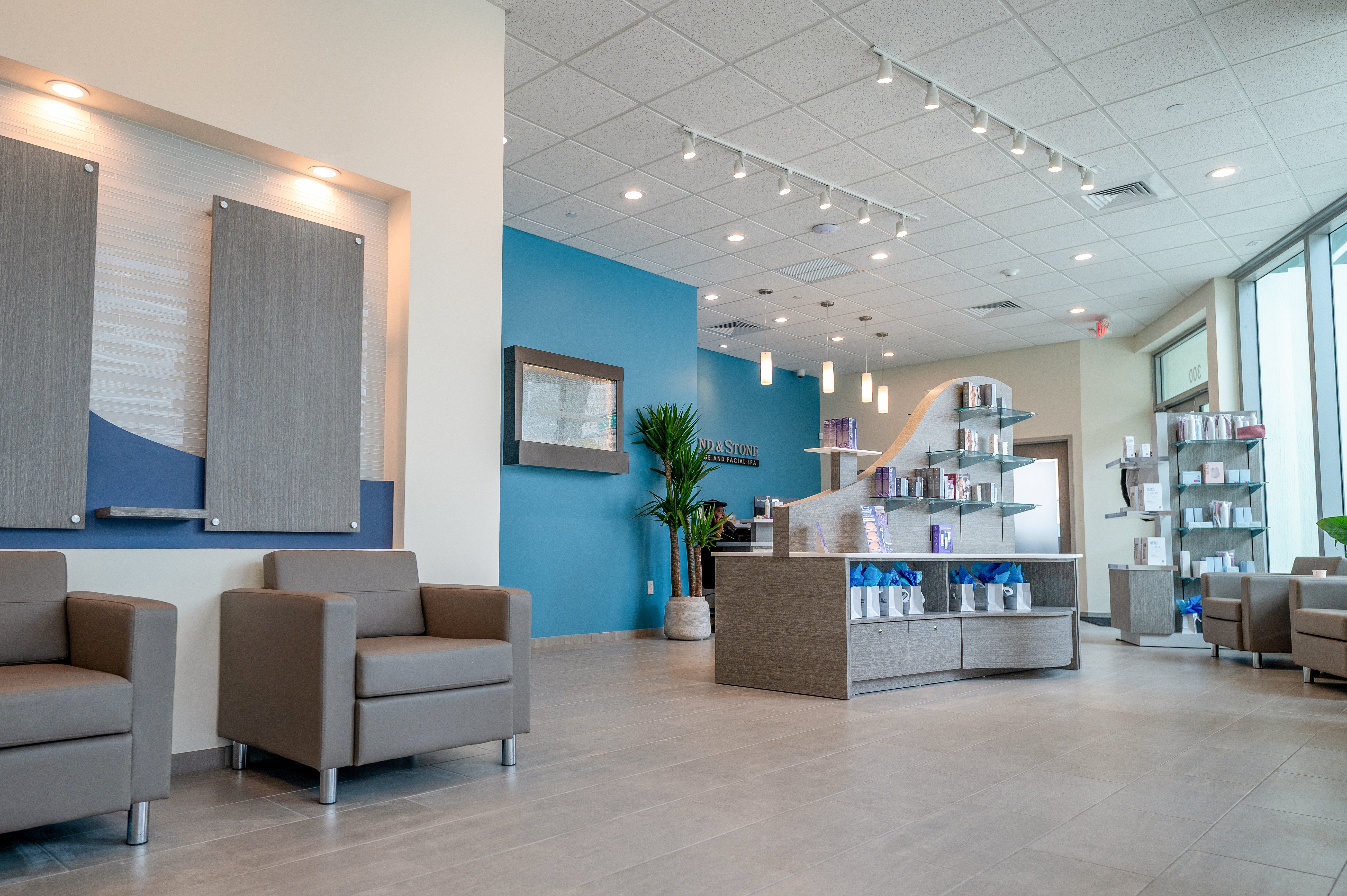 Hand & Stone Massage and Facial Spa Image