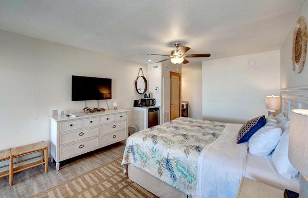 Images Lighthouse View Oceanfront Lodging