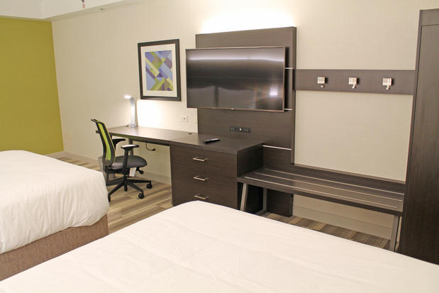Images Holiday Inn Express & Suites St. Louis South - I-55 by IHG