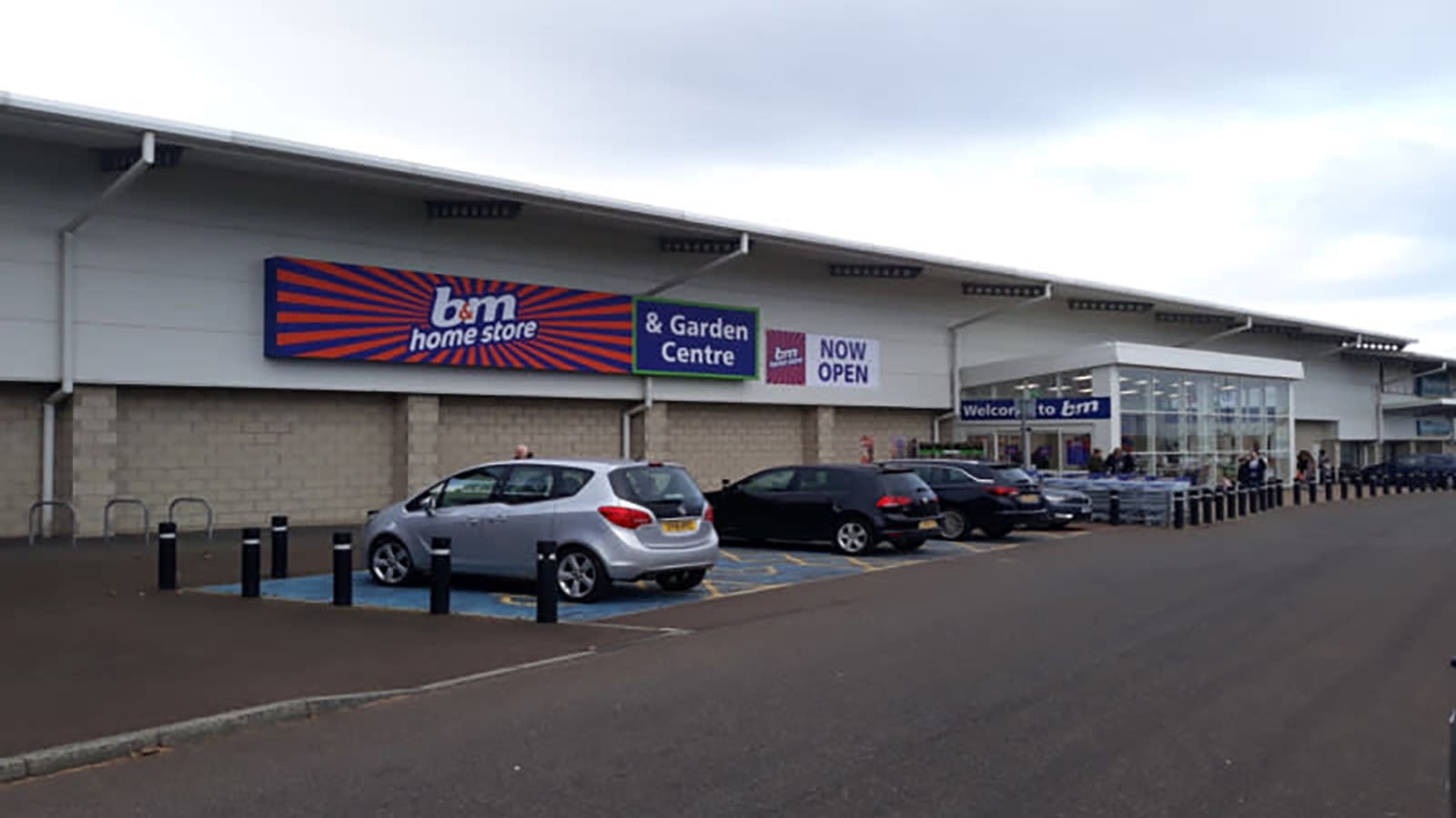 Images B&M Home Store with Garden Centre