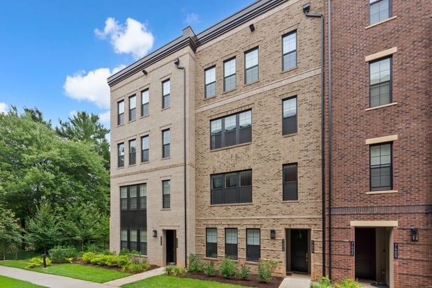 Images Bic DeCaro & Associates | eXp Realty | Northern Virginia REALTOR
