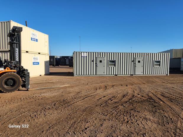 Images United Rentals - Storage Containers and Mobile Offices