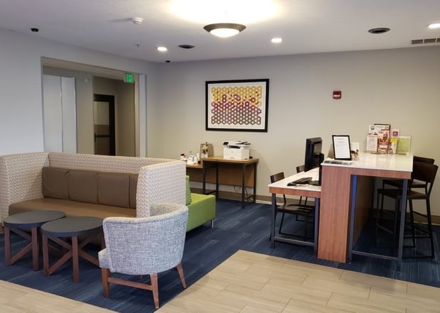 Images Holiday Inn Express & Suites Lincoln Airport by IHG