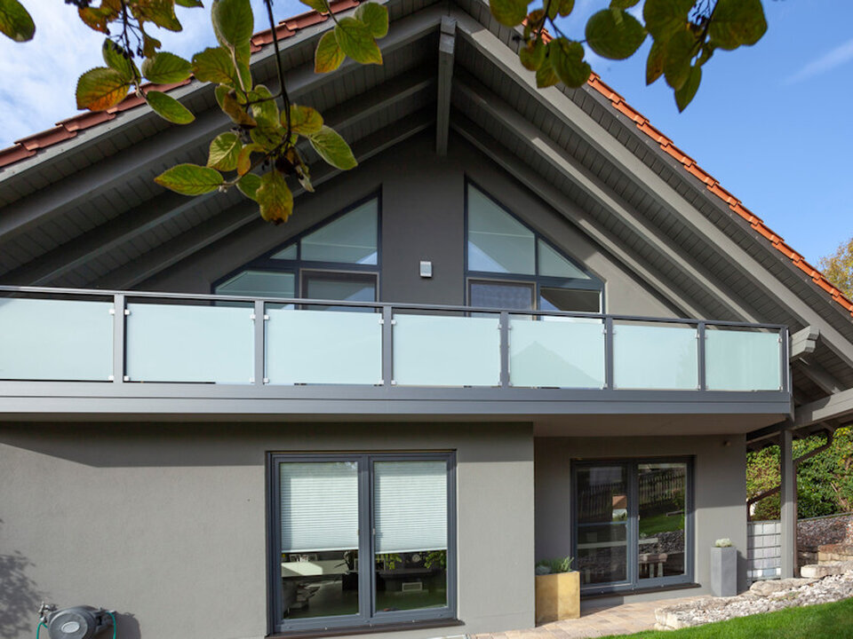 Altstetter Balkone, Krumbacher Straße 28 in Neuburg an der Kammel