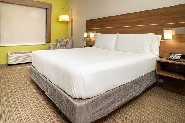 Images Holiday Inn Express & Suites Hesperia by IHG