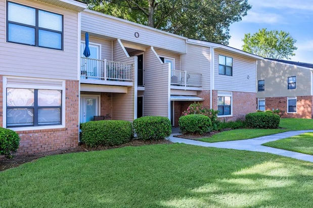 Images Sawgrass Apartments