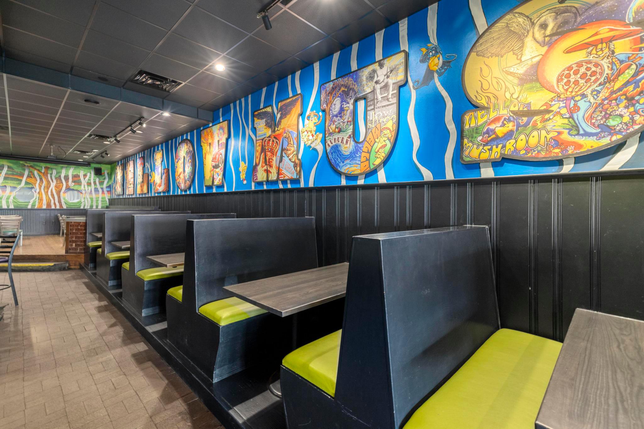 mellow mushroom booths and dining room