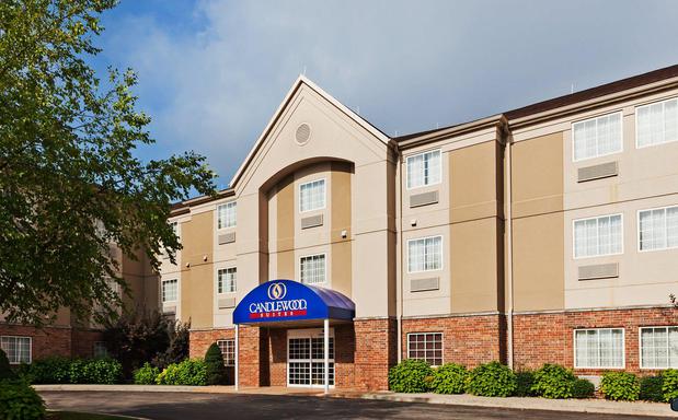 Images Candlewood Suites St. Robert, an IHG Hotel