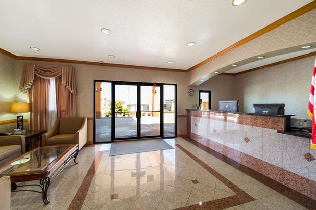 Images SureStay by Best Western Falfurrias