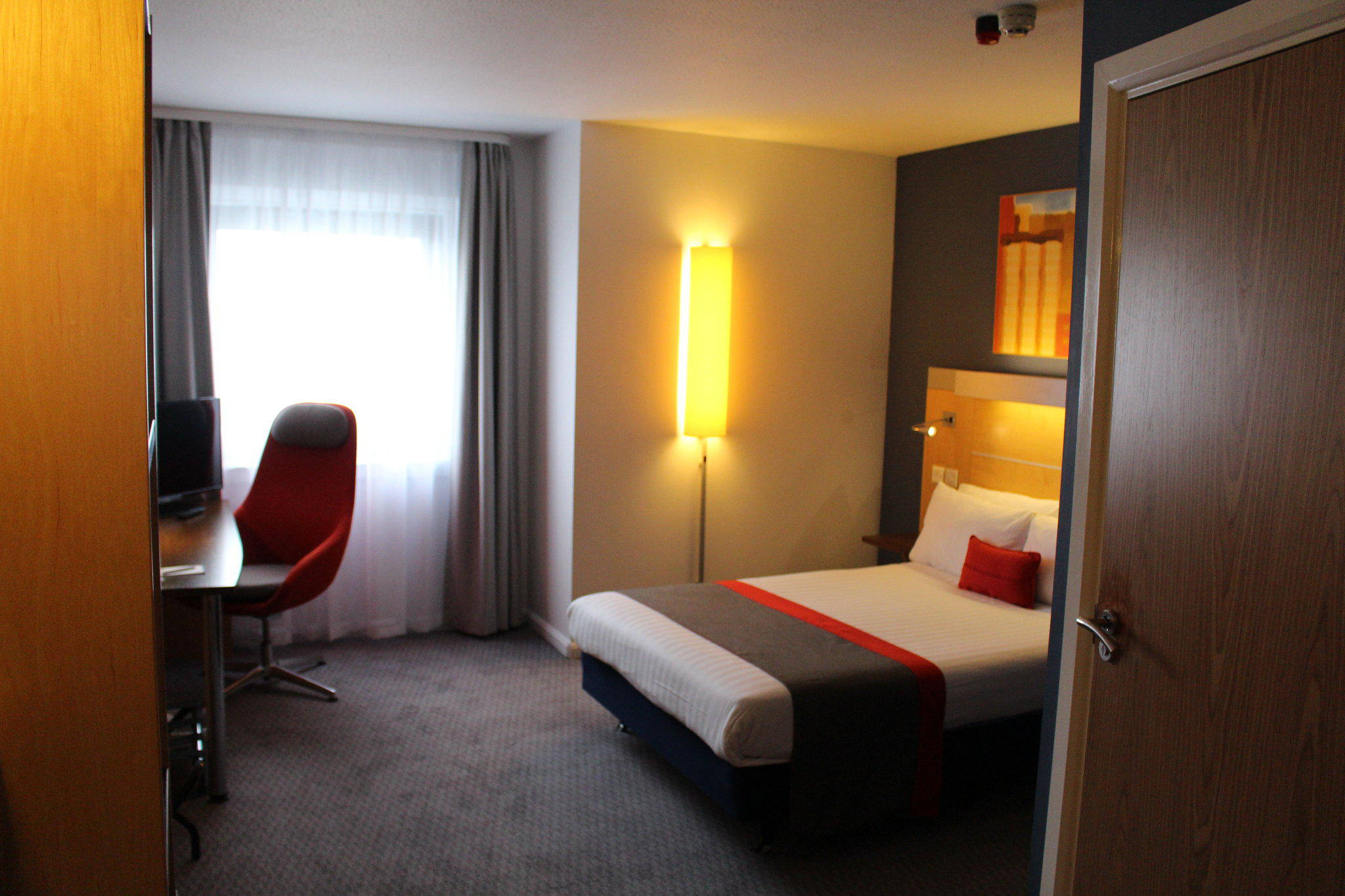 Holiday Inn Express London - Croydon, an IHG Hotel London 020 8253 1200