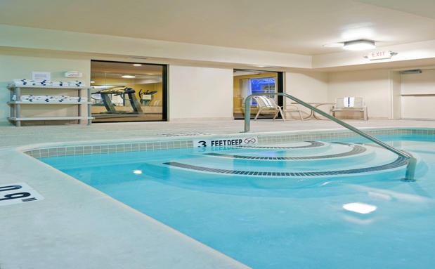 Images Holiday Inn Express & Suites Clifton Park, an IHG Hotel