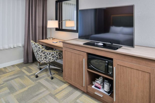 Images Hampton Inn & Suites Altoona-Des Moines