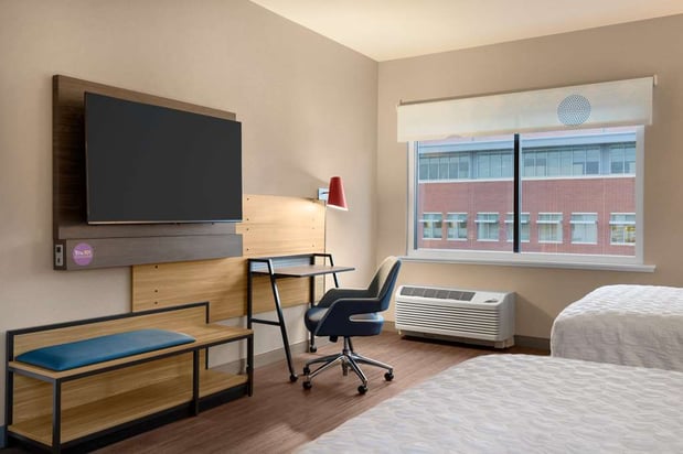 Images Tru by Hilton Ogden