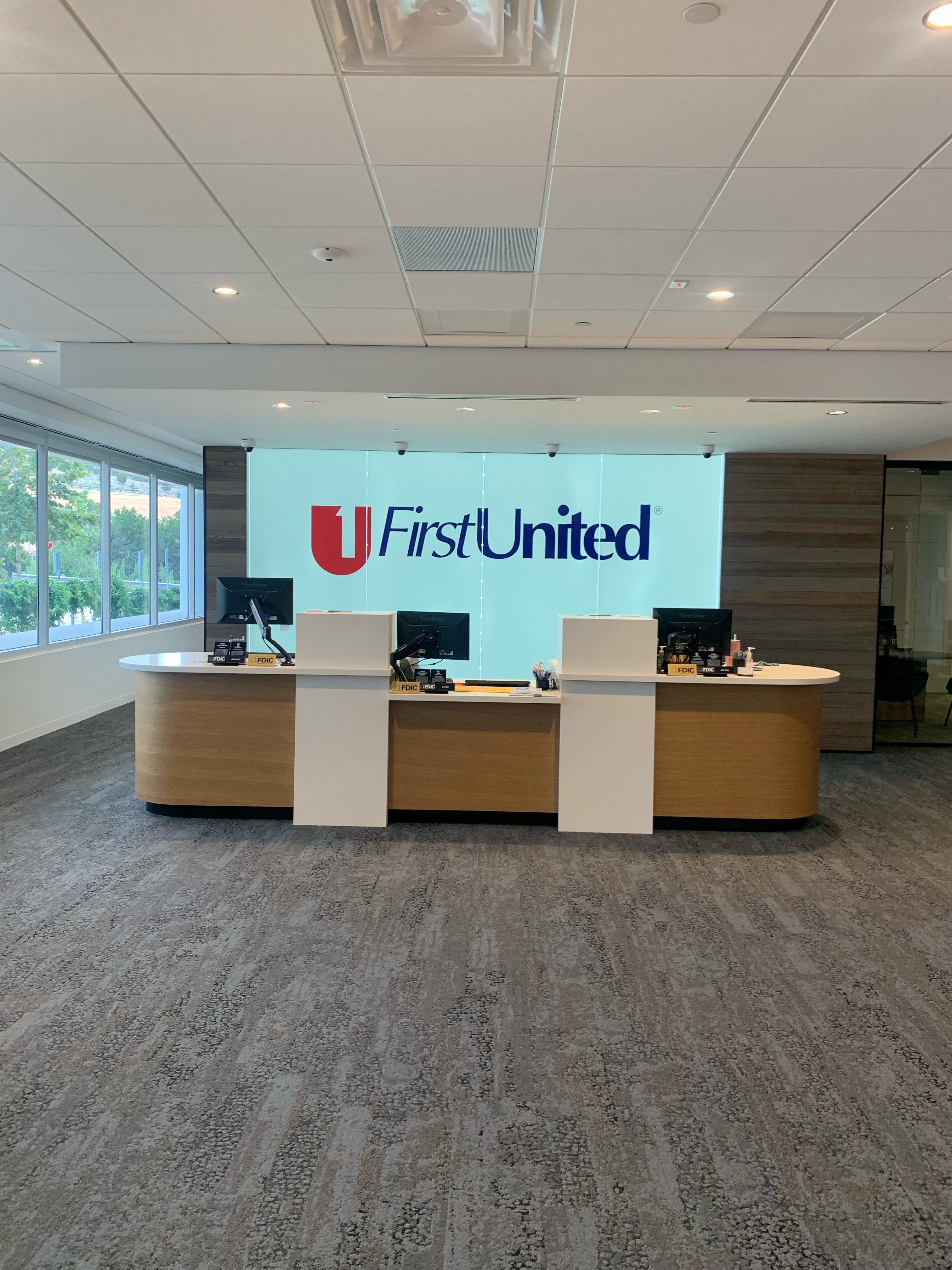 First United Bank – Austin Seven Oaks – Lobby Interior