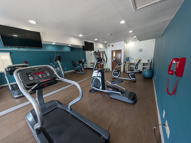 Images Holiday Inn Express & Suites El Dorado by IHG