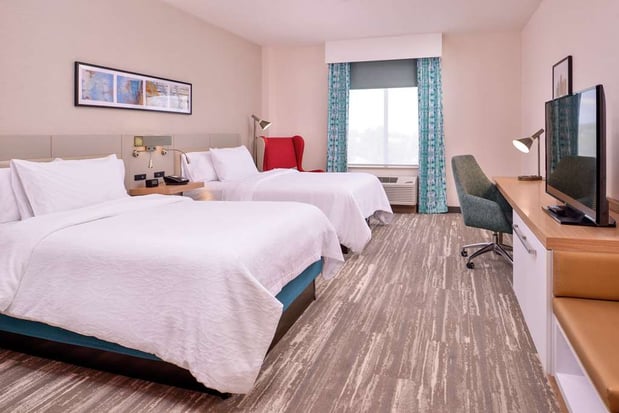 Images Hilton Garden Inn Kansas City Airport