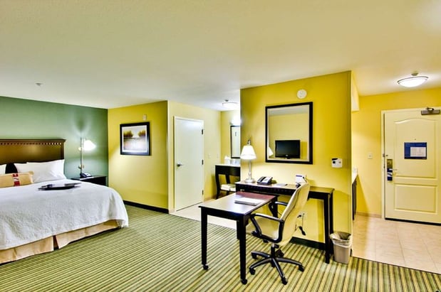 Images Hampton Inn & Suites Moreno Valley