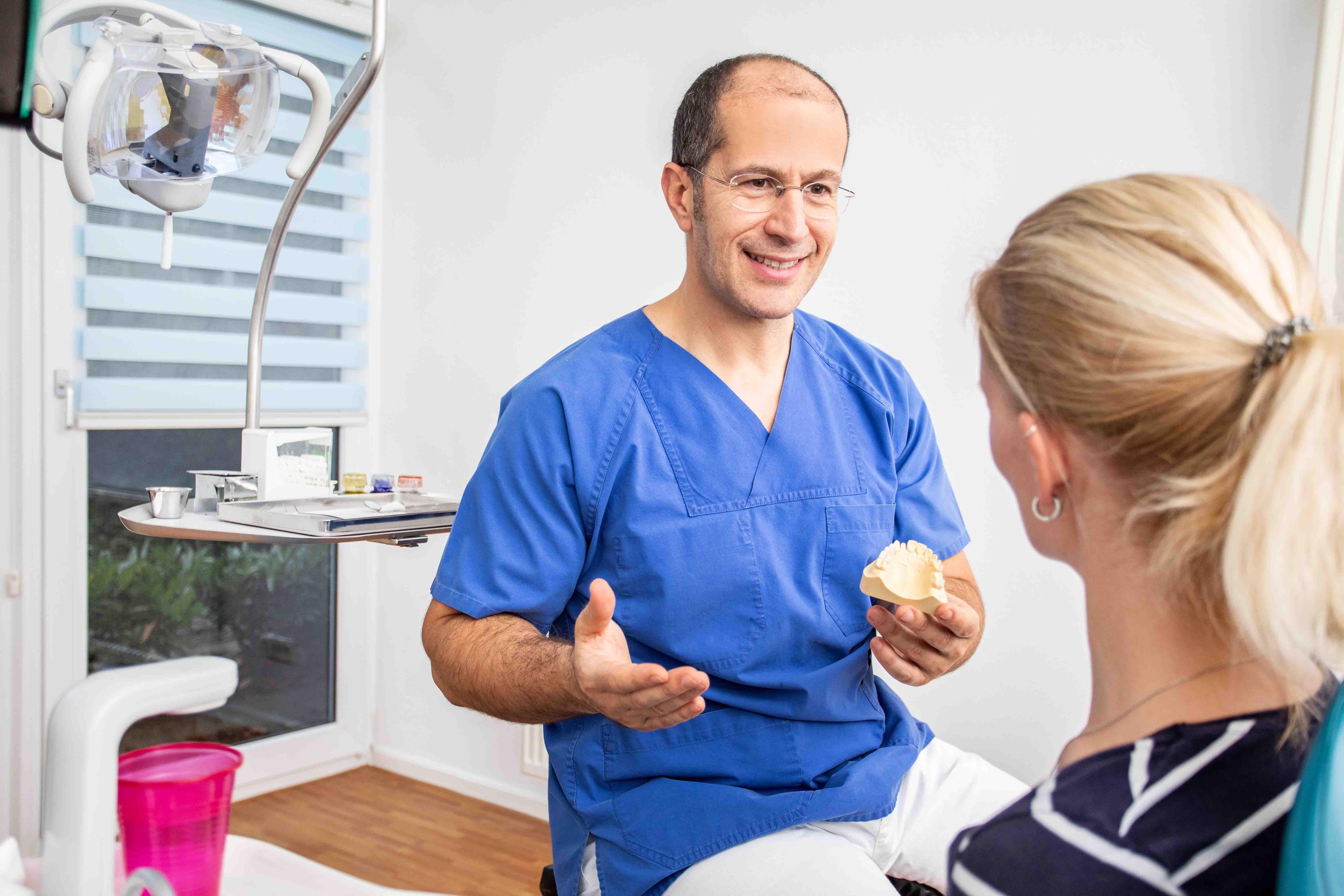 Nikolaos Kopsahilis Zahnarzt Oberkassel Düsseldorf - Öffnungszeiten ...