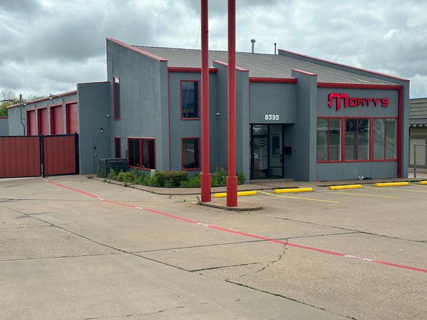 Images Monty’s Automotive