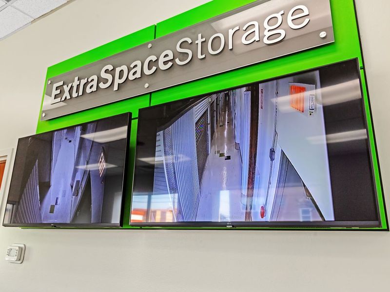 3445_Merchandise Wall 