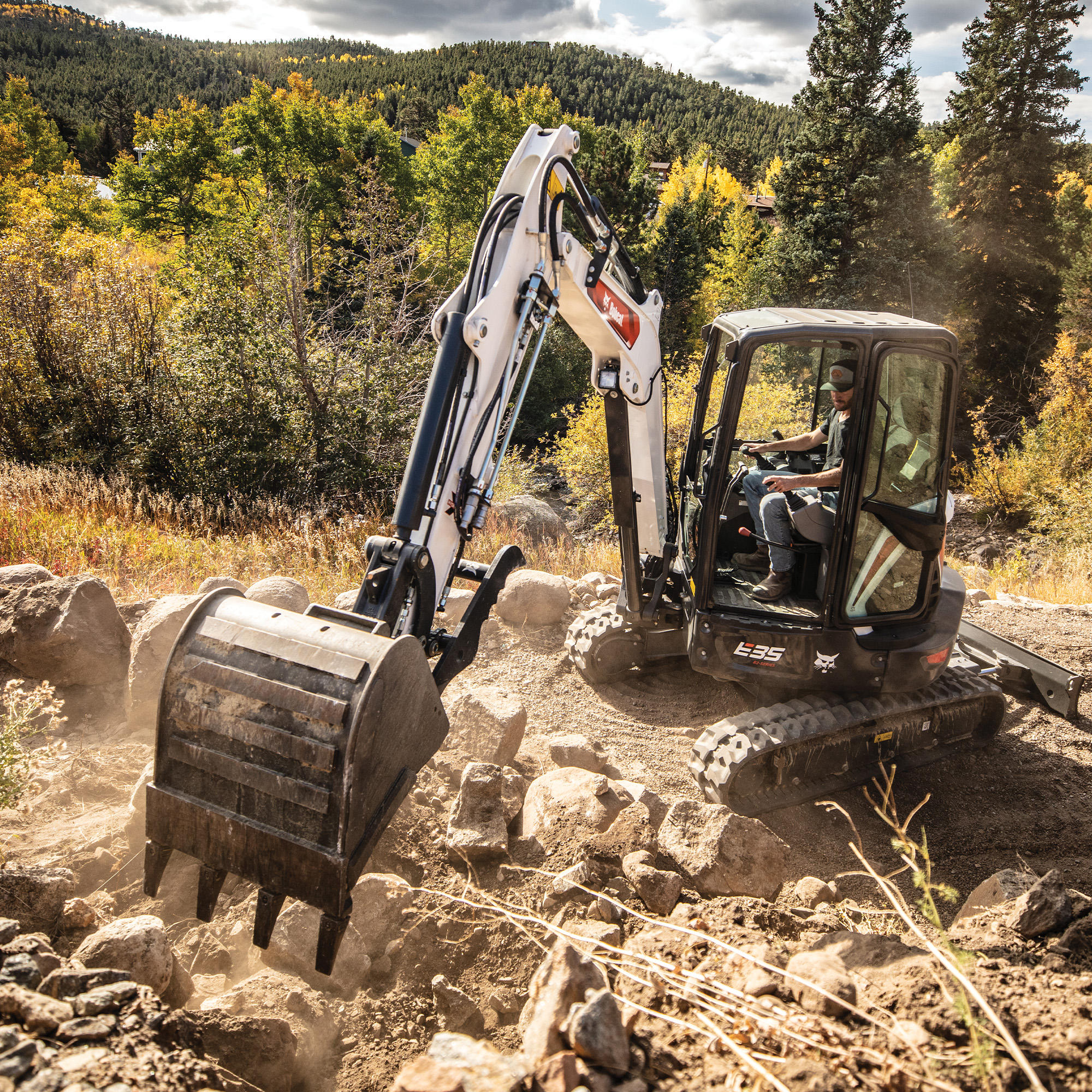 Bobcat E35 compact excavator Paul Equipment Fredericton (506)449-3289