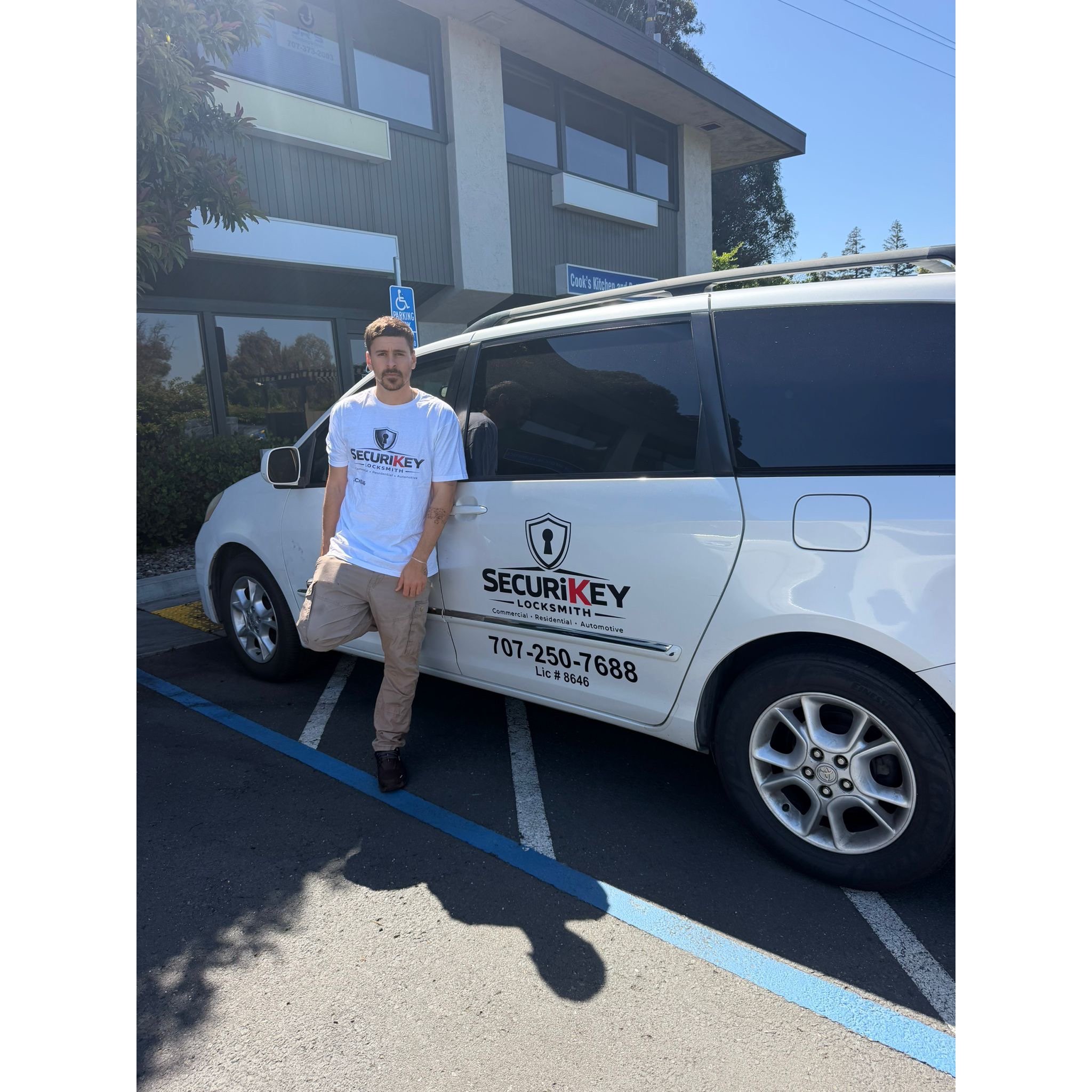 Professional locksmith services for your home, business, and vehicle. Fast response, trusted expertise.