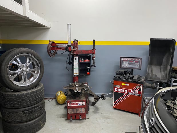 Images JAY R AUTOMOTIVE