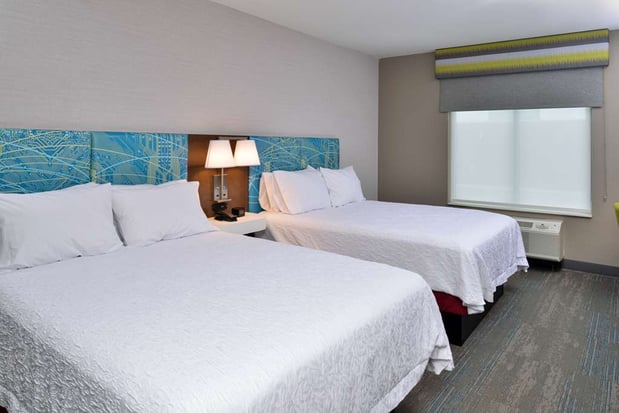 Images Hampton Inn & Suites Adrian