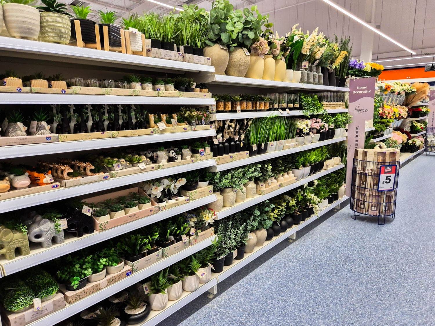 Images B&M Home Store with Garden Centre