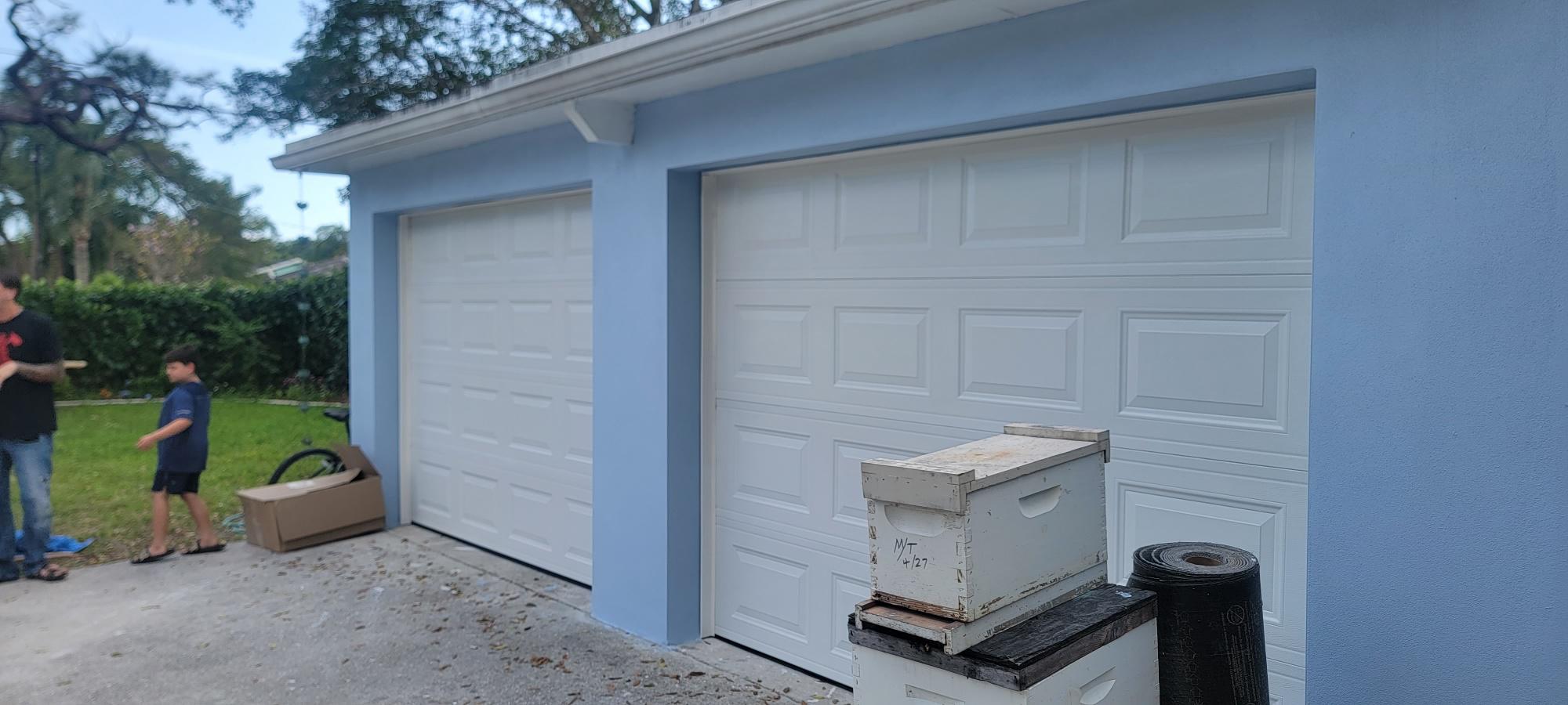 We offer a wide selection of garage options!