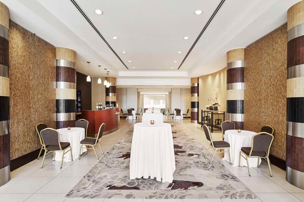 Images Embassy Suites by Hilton Alexandria Old Town