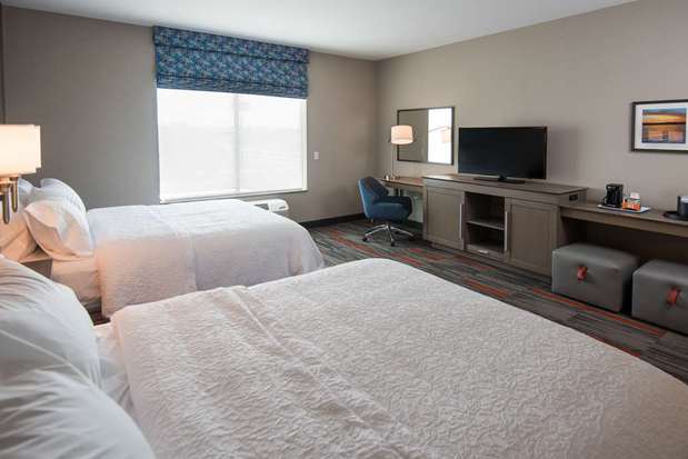 Images Hampton Inn & Suites at Wisconsin Dells Lake Delton