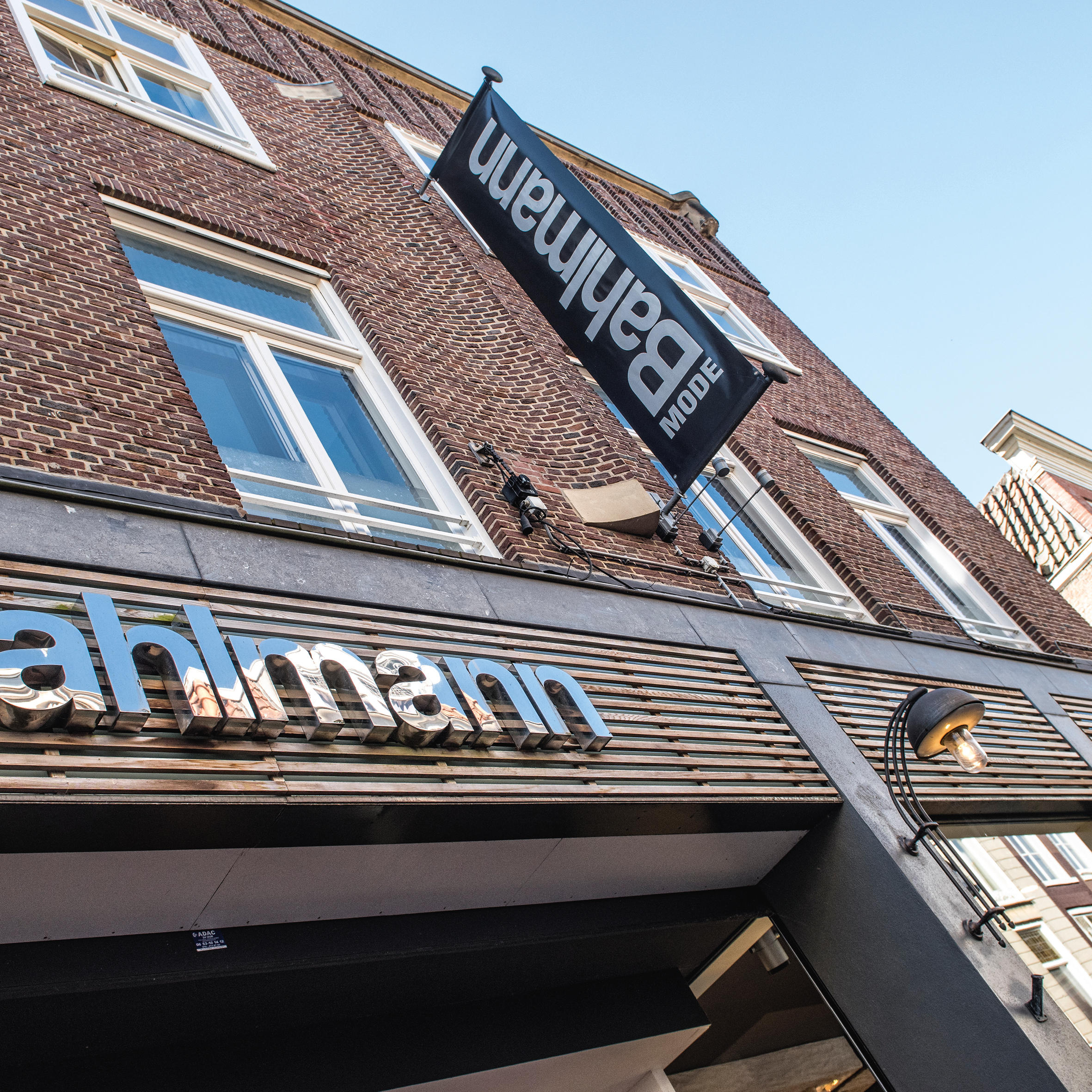 pit merknaam Mart Bahlmann BV Damesmode - Openingstijden Bahlmann BV Damesmode Voorstraat