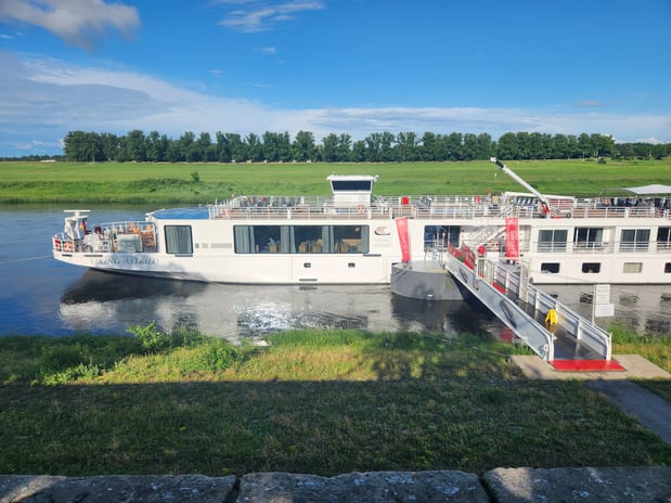 Images River Cruise Comparison
