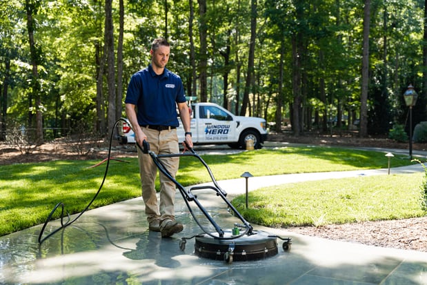 Images Window Hero Charlotte