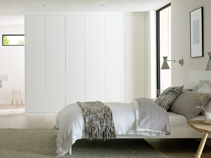 Manhattan Fitted Wardrobes in White Sharps Fitted Furniture Glasgow Glasgow 01413 532991