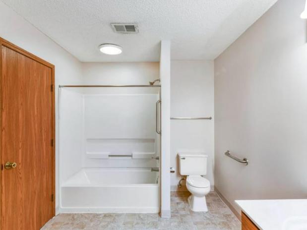 Images Waterford Apts