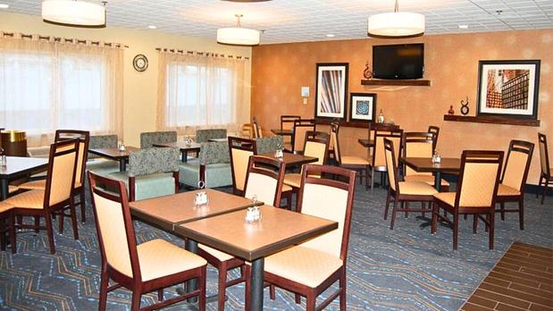 Images Holiday Inn Express Ludlow - Chicopee Area, an IHG Hotel