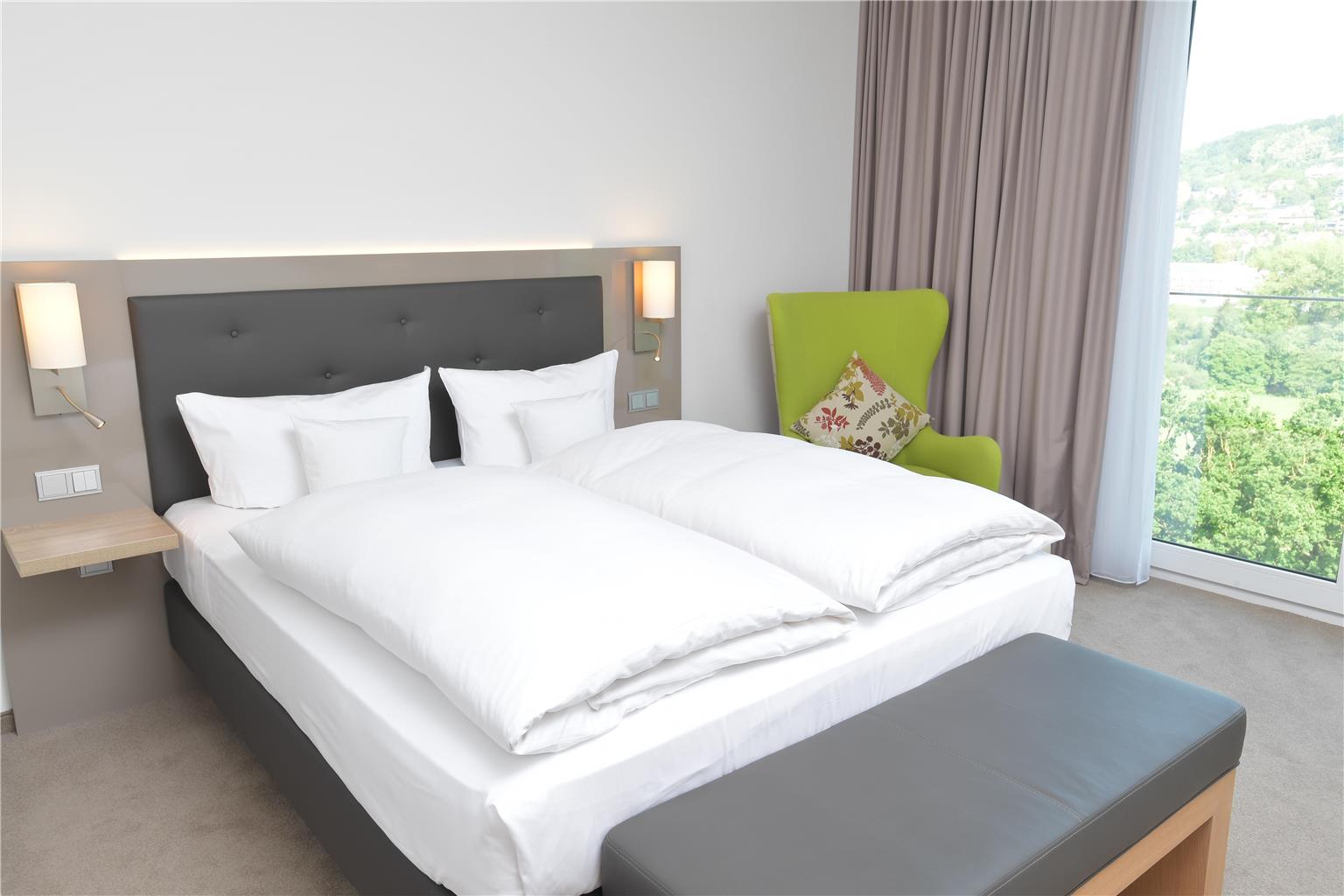 Best Western Queens Hotel Pforzheim-Niefern, Pforzheimer Strasse 52 in Niefern