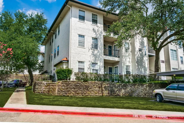 Images Estates at Las Colinas