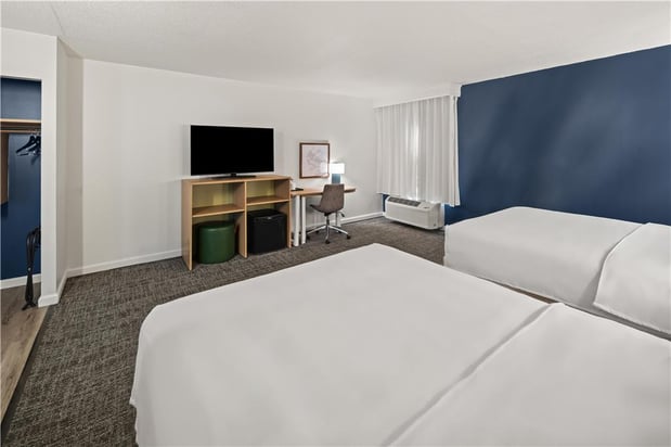Images Spark by Hilton Waldorf