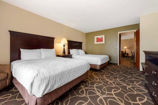 Images Best Western Plus Eau Claire Conference Center