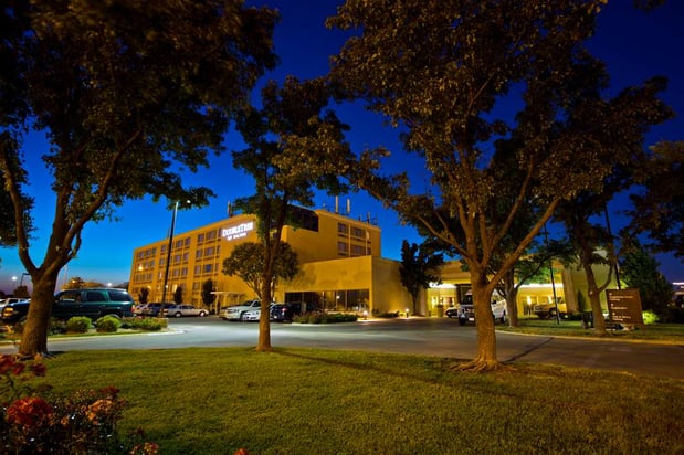 Images DoubleTree by Hilton Hotel Wichita Airport