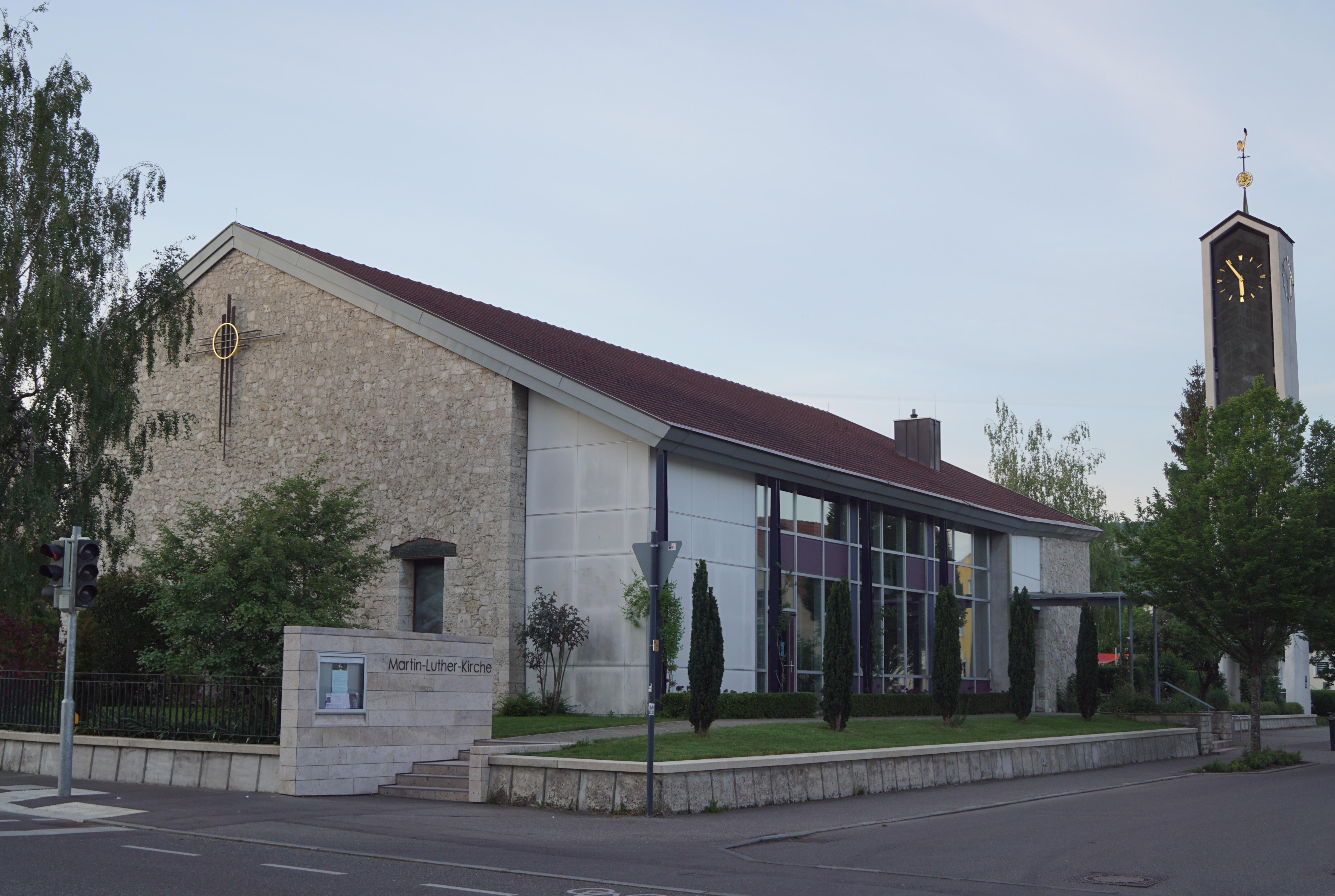 Martin-Luther-Kirche - Evangelische Kirchengemeinde Mössingen, Goethestraße 1 in Mössingen