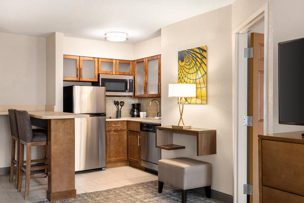 Images Staybridge Suites Fort Wayne by IHG